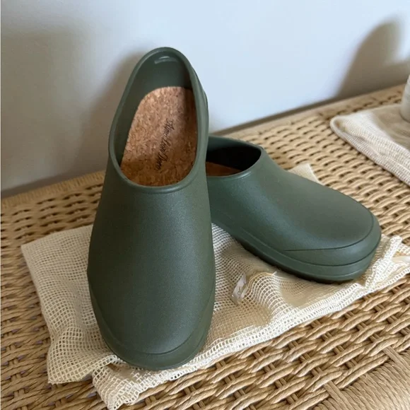Aime Leon Dore | Shoes | Aime Leon Dore Green Diner Clog  display picture 1